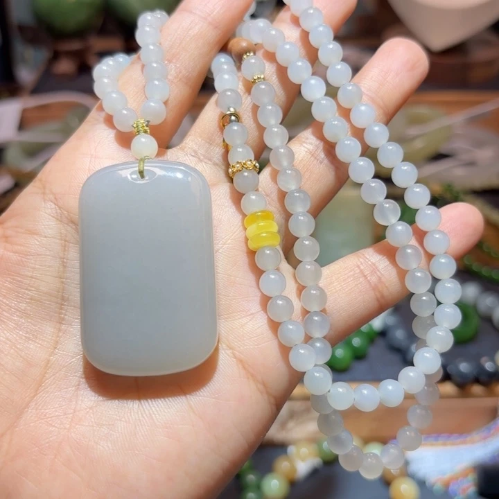 和田玉未镶嵌颈饰