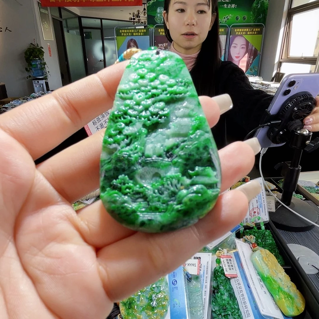 颈饰未镶嵌翡翠一