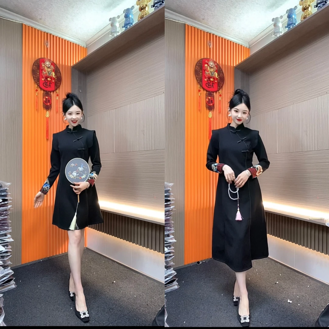 新年款新中式国风气质显瘦刺绣连衣裙