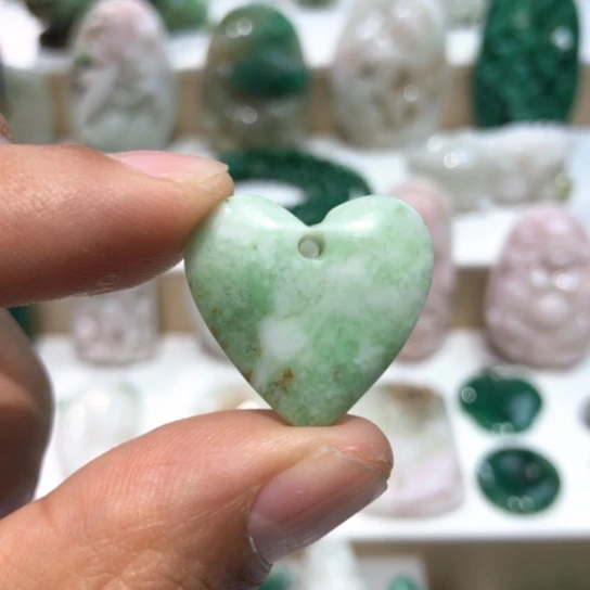 独山玉吊坠(不含链)未镶嵌心型吊坠23×23×5.8