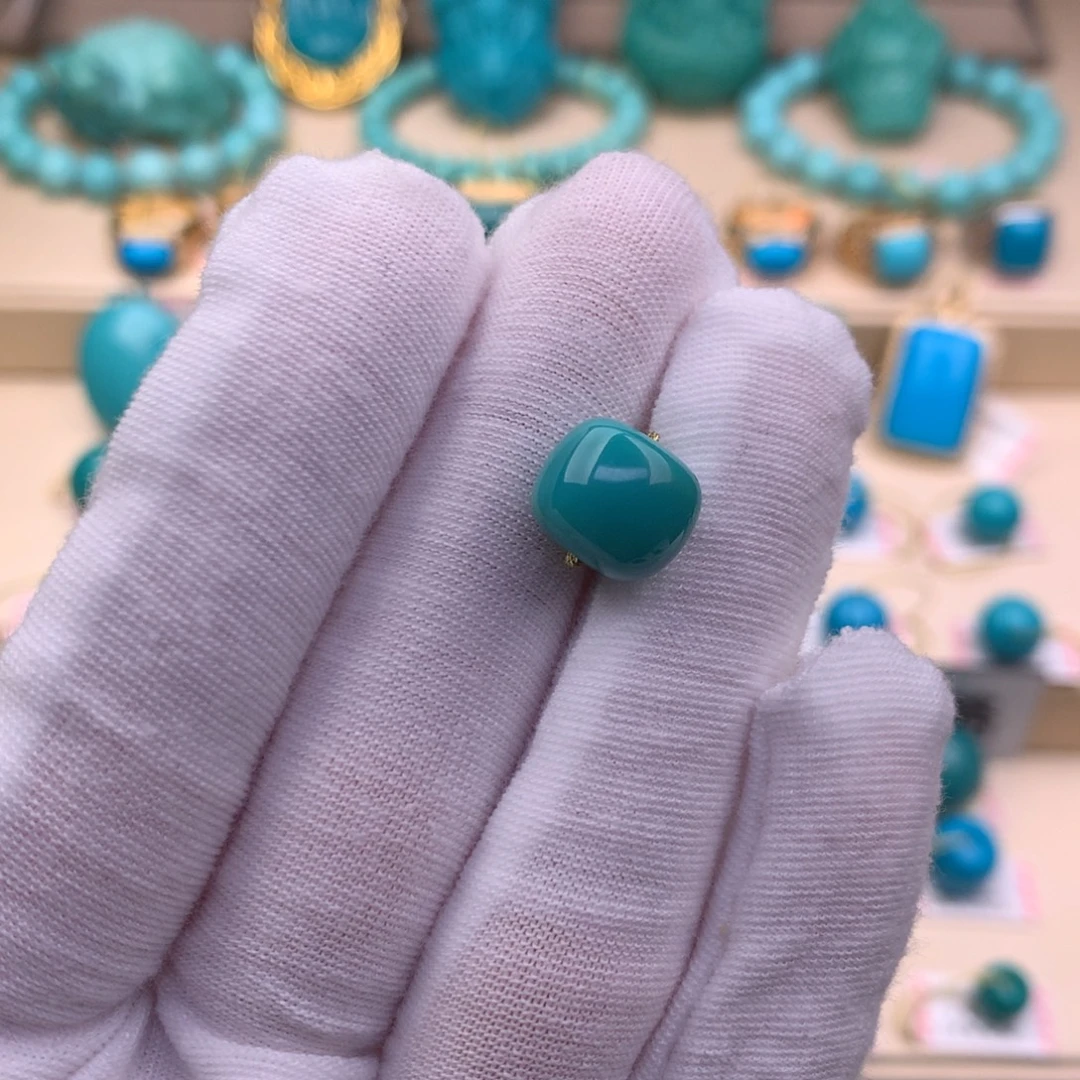 绿松石未镶嵌珠宝奇石10.7×9.2