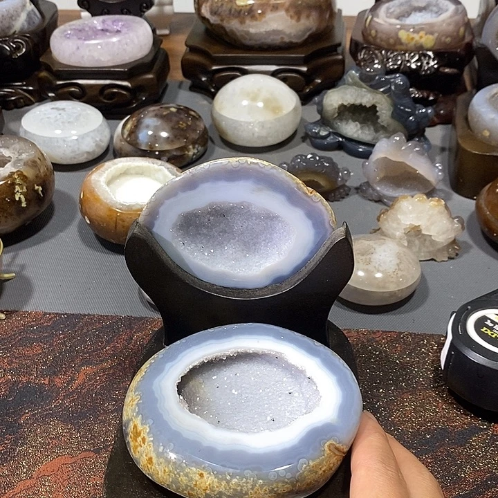 未镶嵌摆件水晶聚宝盆