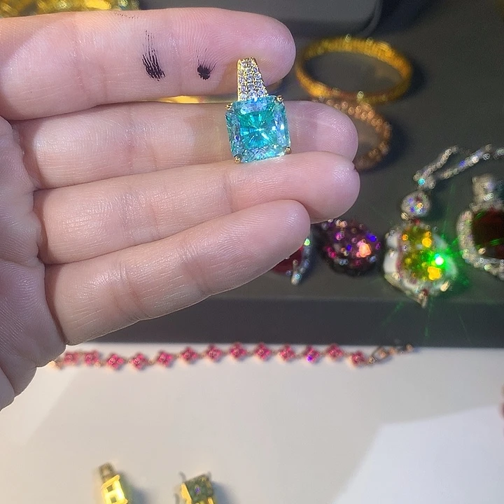 非金属20吊坠。