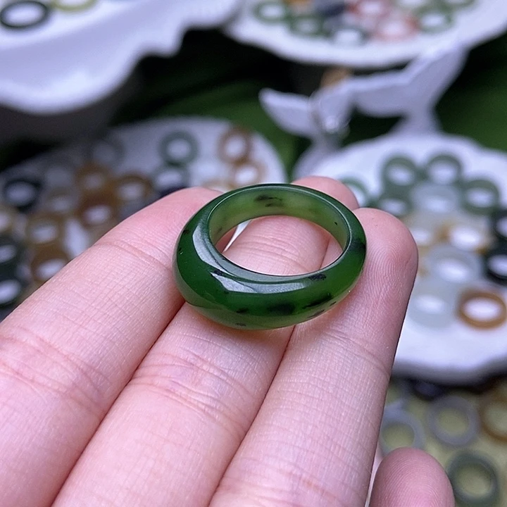 和田玉戒指未镶嵌18.1菠菜