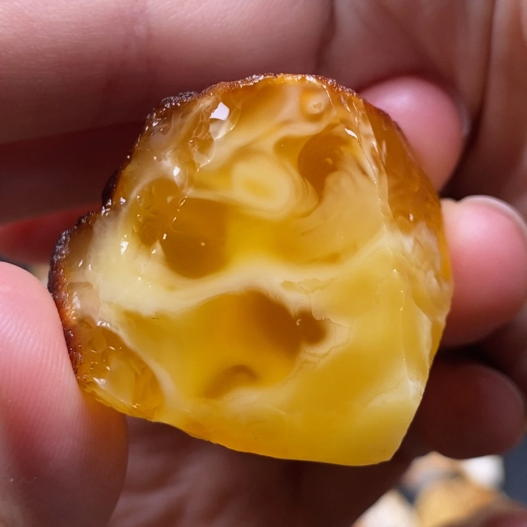 定制琥珀未镶嵌蜜蜡
