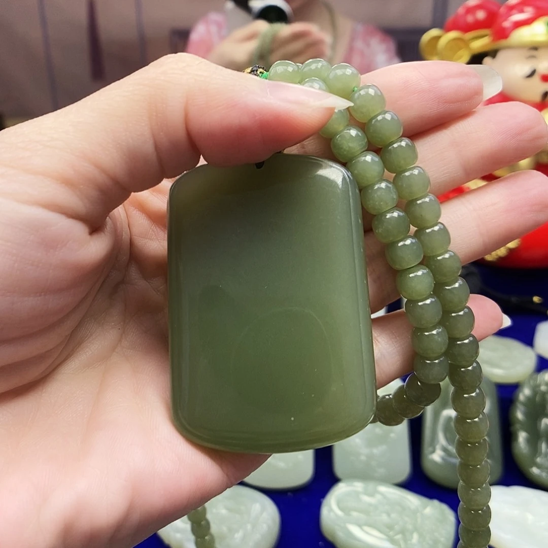 颈饰未镶嵌和田玉(****师