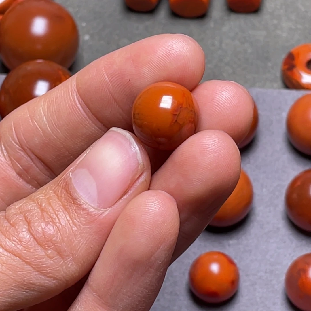 落***桑南红玛瑙未镶嵌珠子天然原矿南红珠子13.4毫米