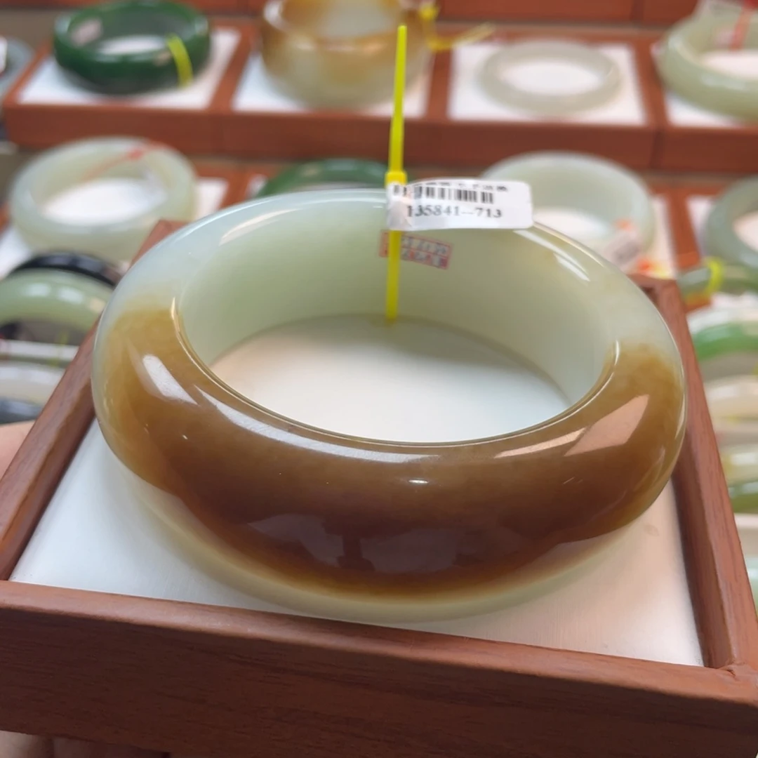【闪购商品】未镶嵌手镯和田玉西****?链接66。60