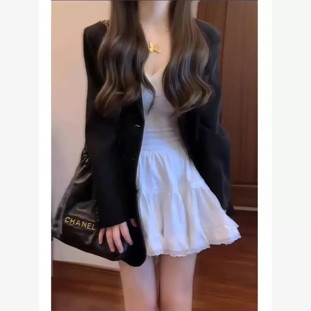 2025新款时尚韩系洋气简约西装外套吊带背心高腰显瘦半身裙三件套