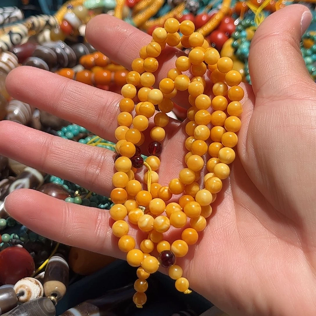 未镶嵌颈饰蜜蜡柒