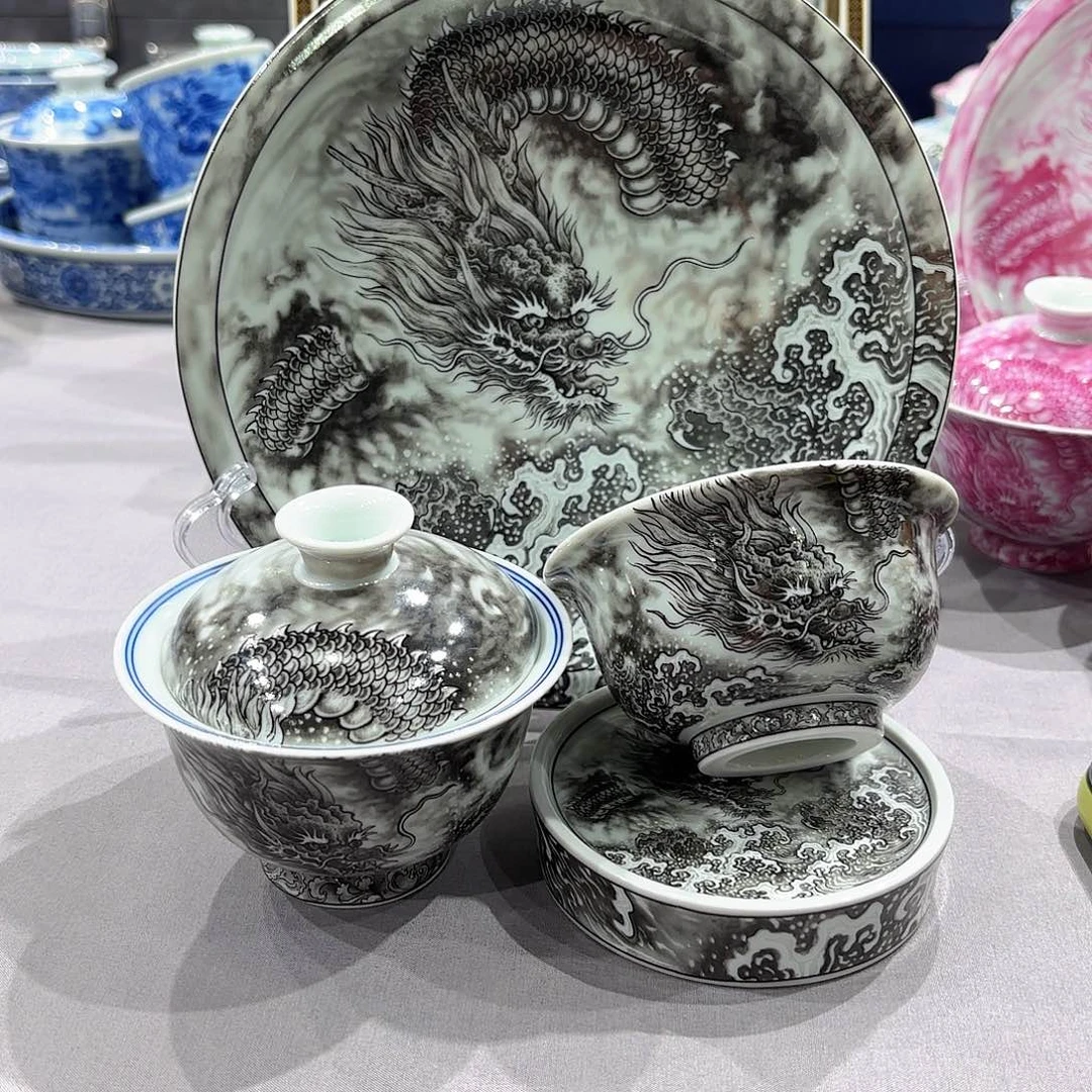 瓷片景德镇瓷器精品陈列