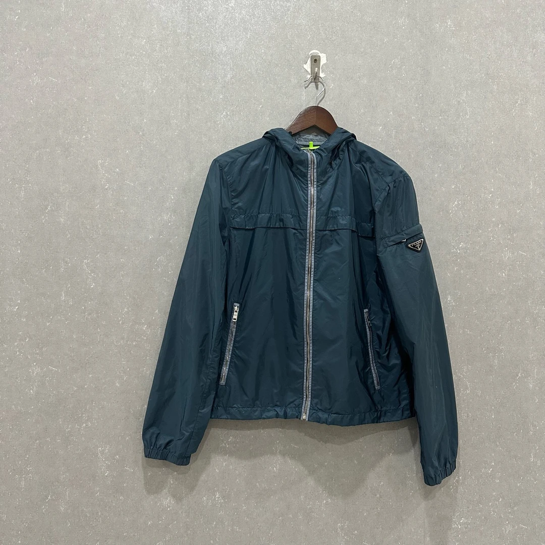 99新 Prada/普拉达 拼色拉链休闲连帽夹克外套50码/003339