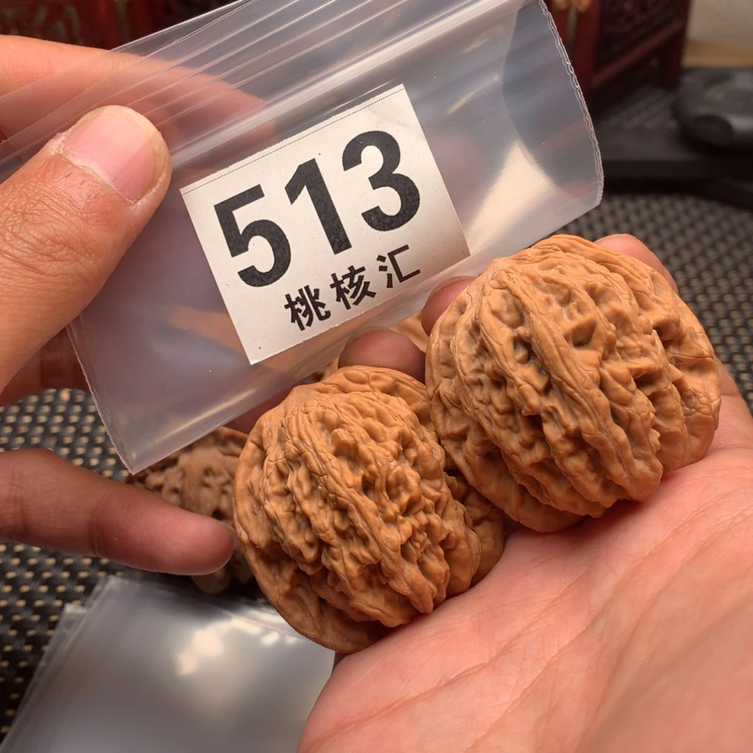 文玩核桃把件虎头44