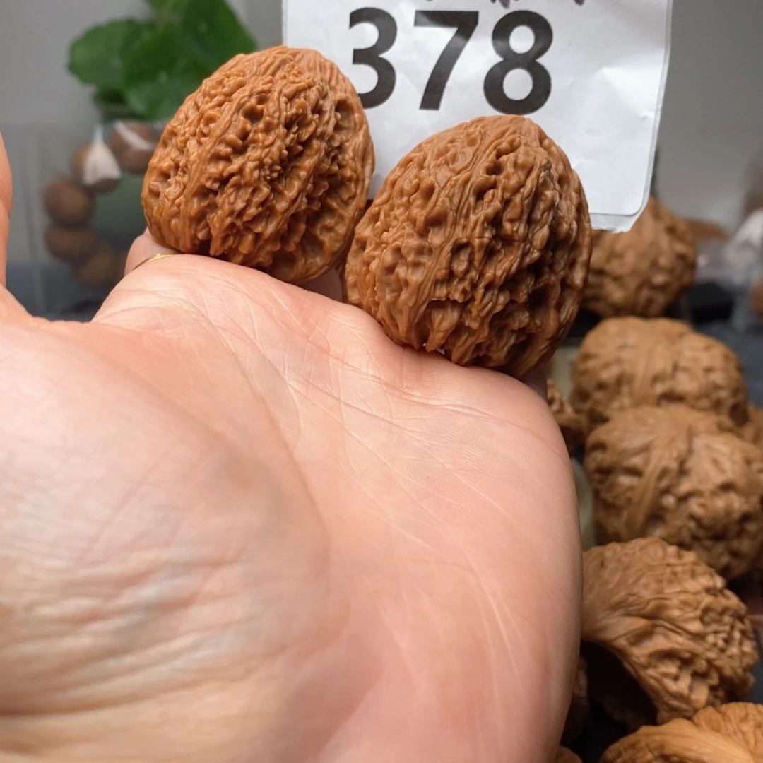 文玩核桃吊坠郑****销全南疆石378