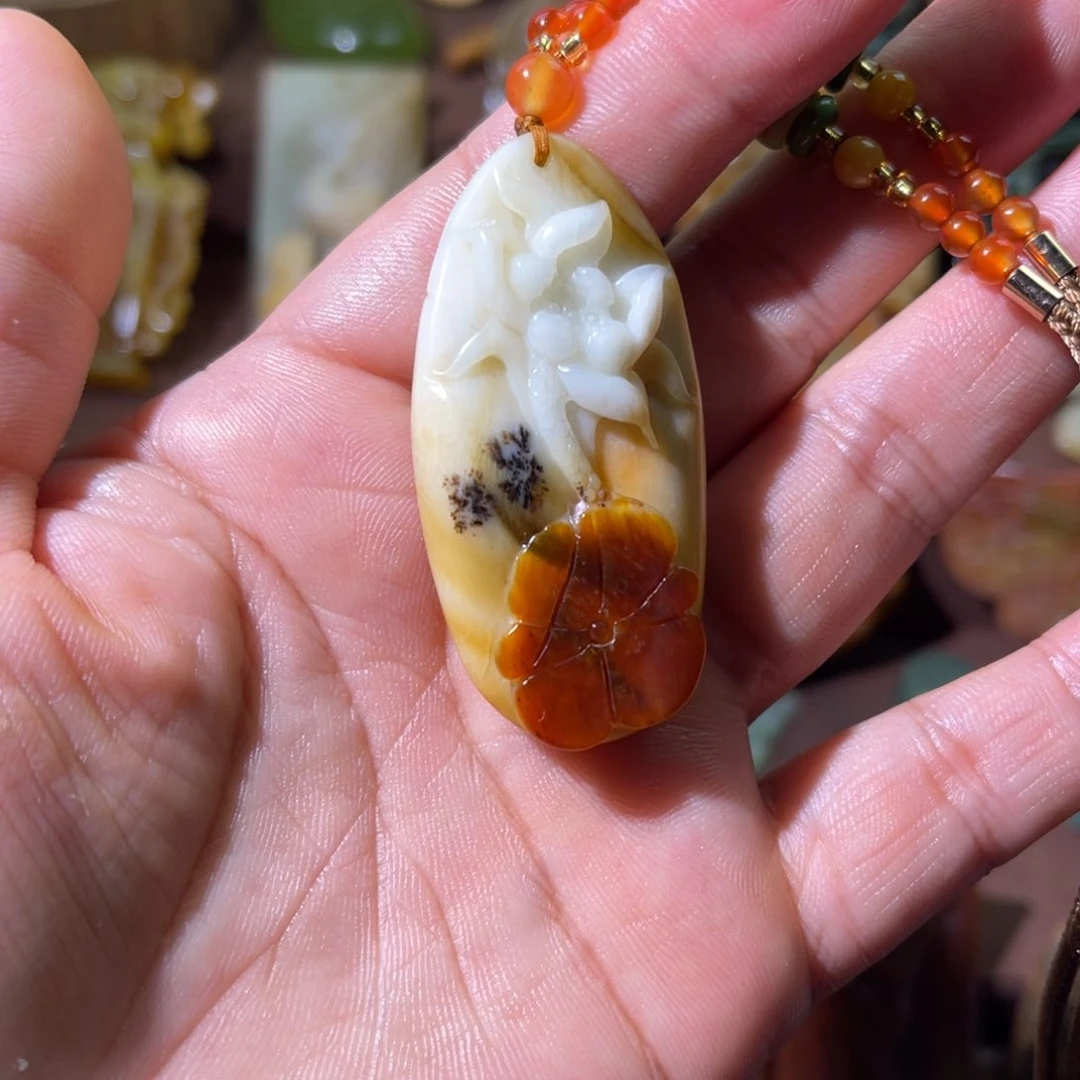 蛇纹石玉未镶嵌颈饰