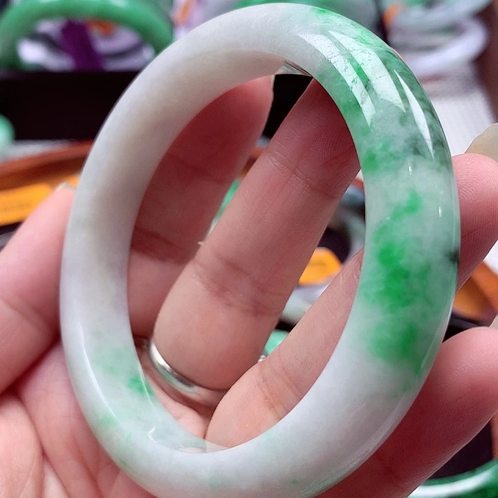 未镶嵌手镯翡翠翡翠
