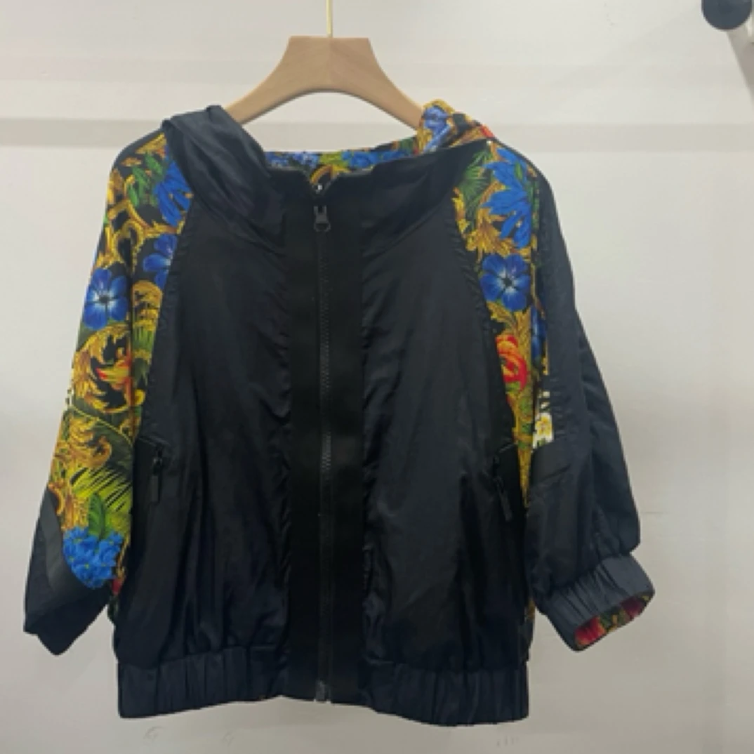 99新 VERSACE/范思哲 双面可穿短款夹克外套/38码/A03280