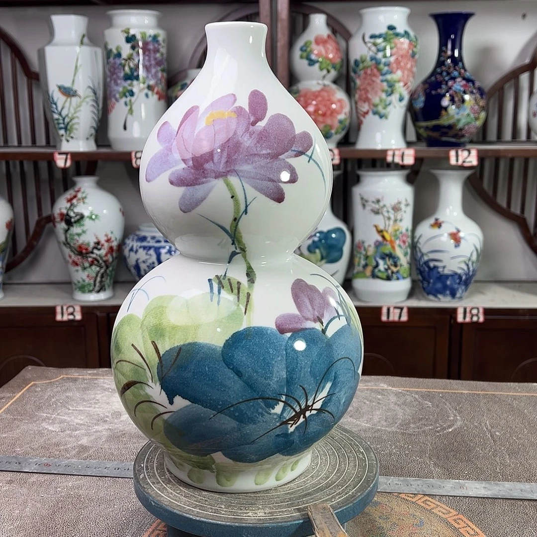 陶摆件景德镇陶瓷葫紫荷