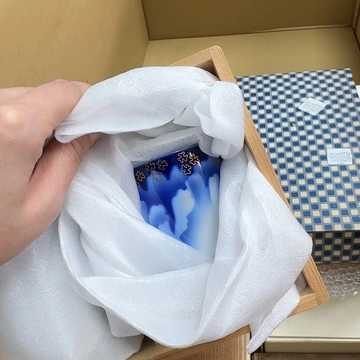 高*高瓷器。