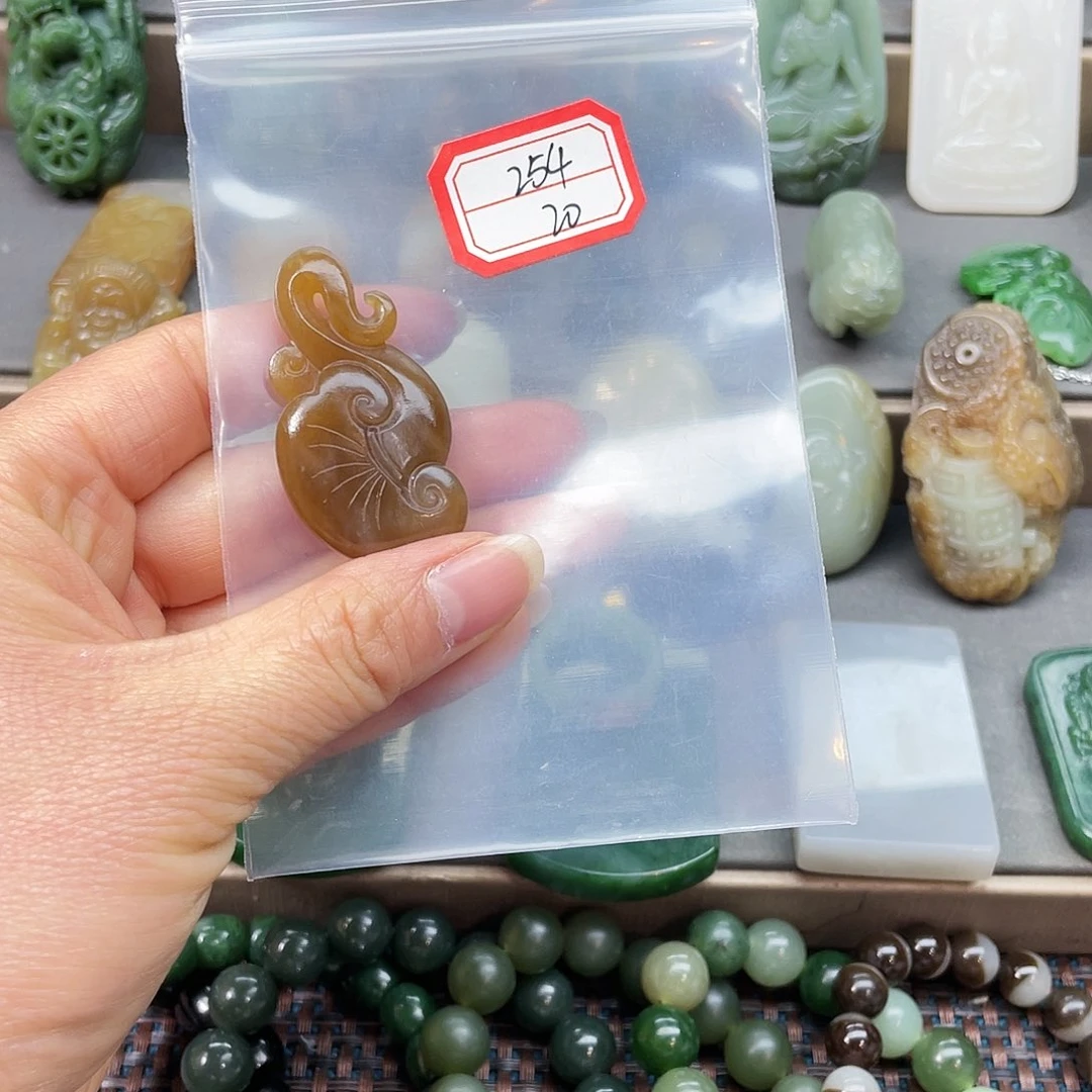 未镶嵌和田玉挂件