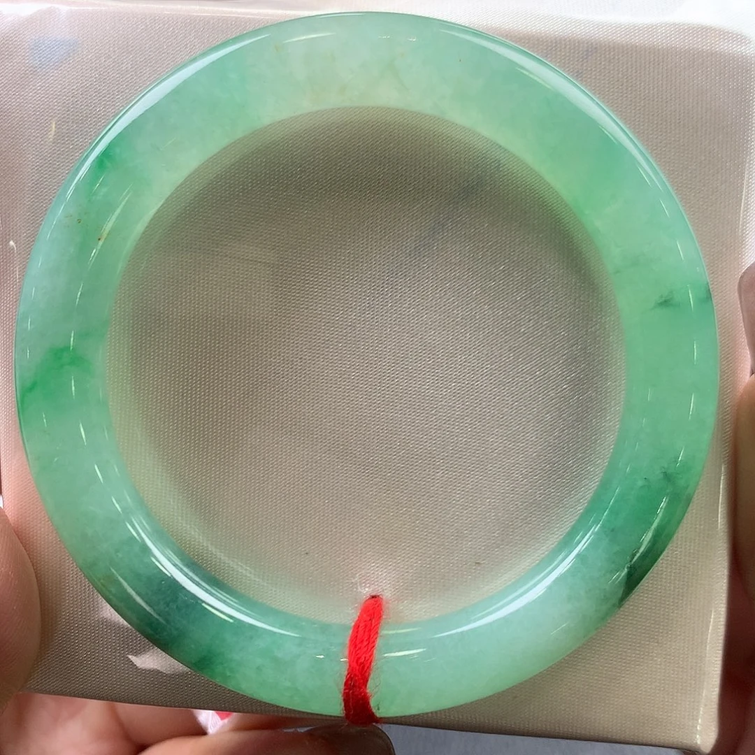 翡翠未镶嵌手镯52.6圆条