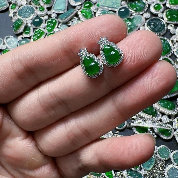 翡翠颈饰未镶嵌天然A货翡翠放漏