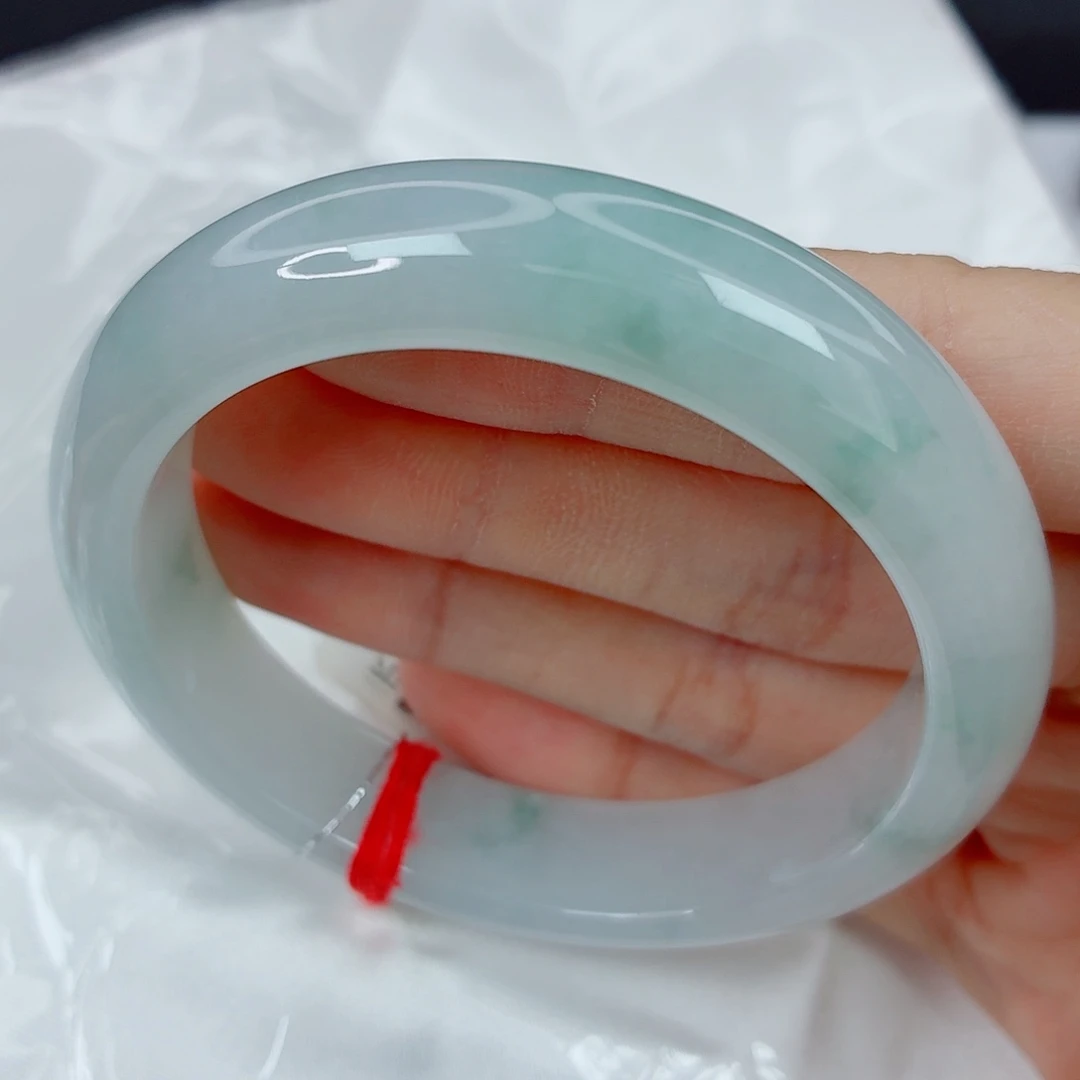 翡翠未镶嵌手镯54.7正圈，胶润淡雅