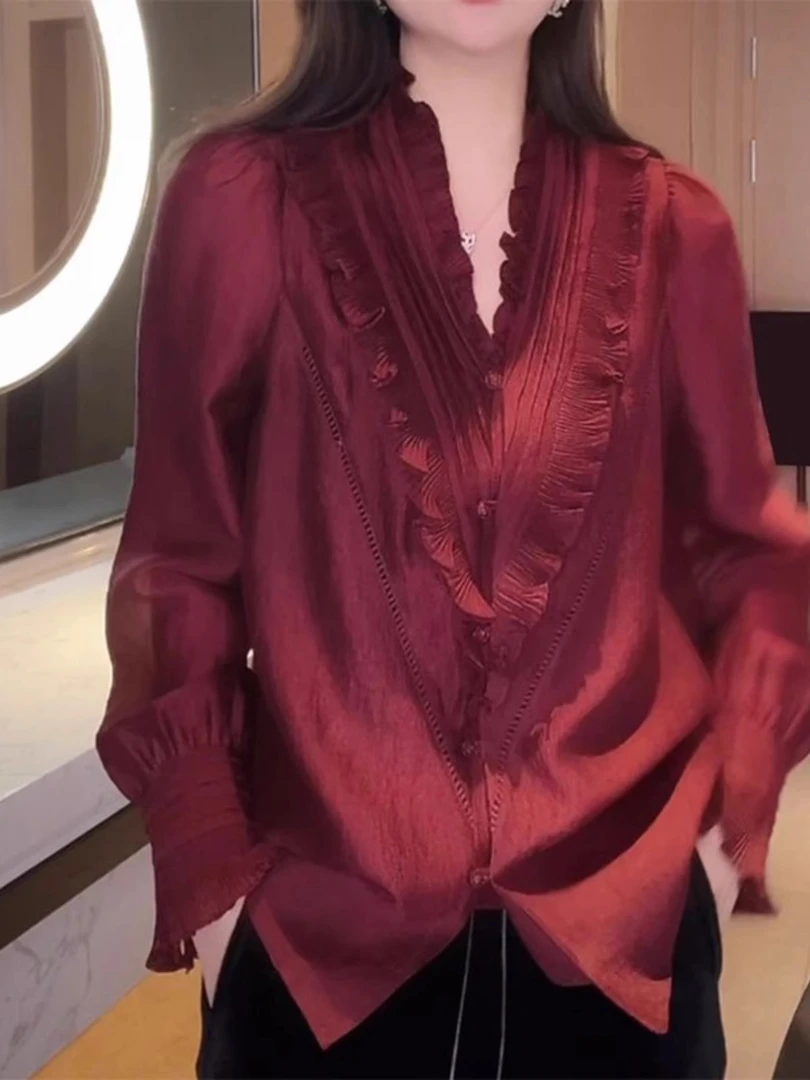 高级感气质内搭上衣女2025开春新款洋气木耳花边V领显瘦衬衫8099