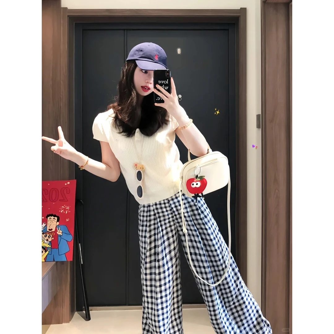 2025夏季新款五一旅游出街网红洋气气质出行穿搭黄色上衣蓝格子裤