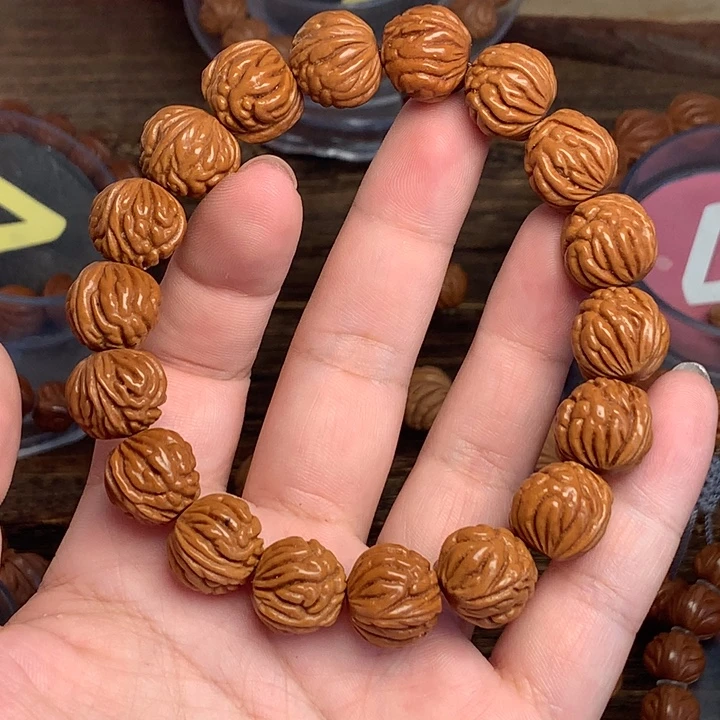 吊坠桃核17金豆龙纹