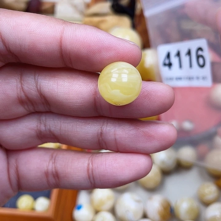 蜜蜡未镶嵌珠宝奇石小坑14.1