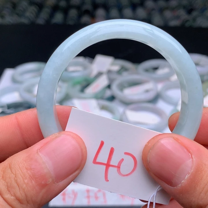 翡翠手镯未镶嵌4555888888888888