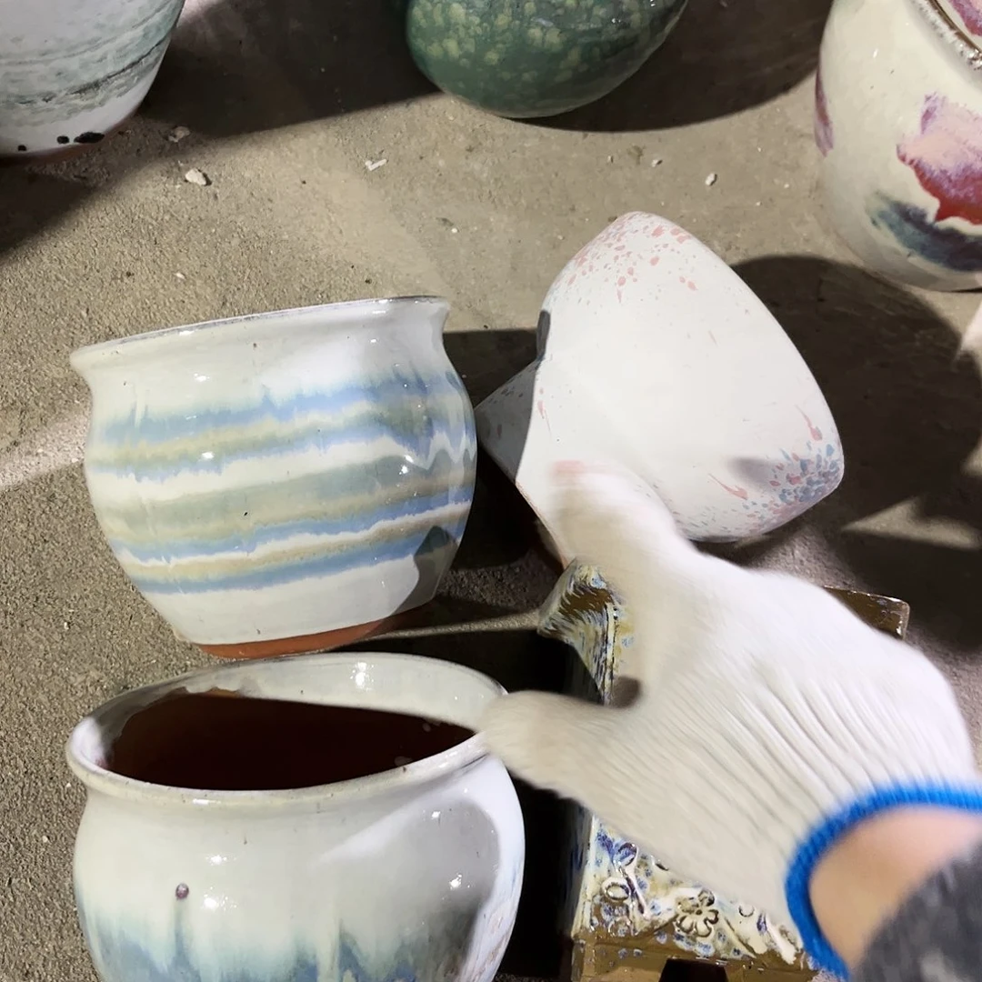 紫砂花盆花盆里的