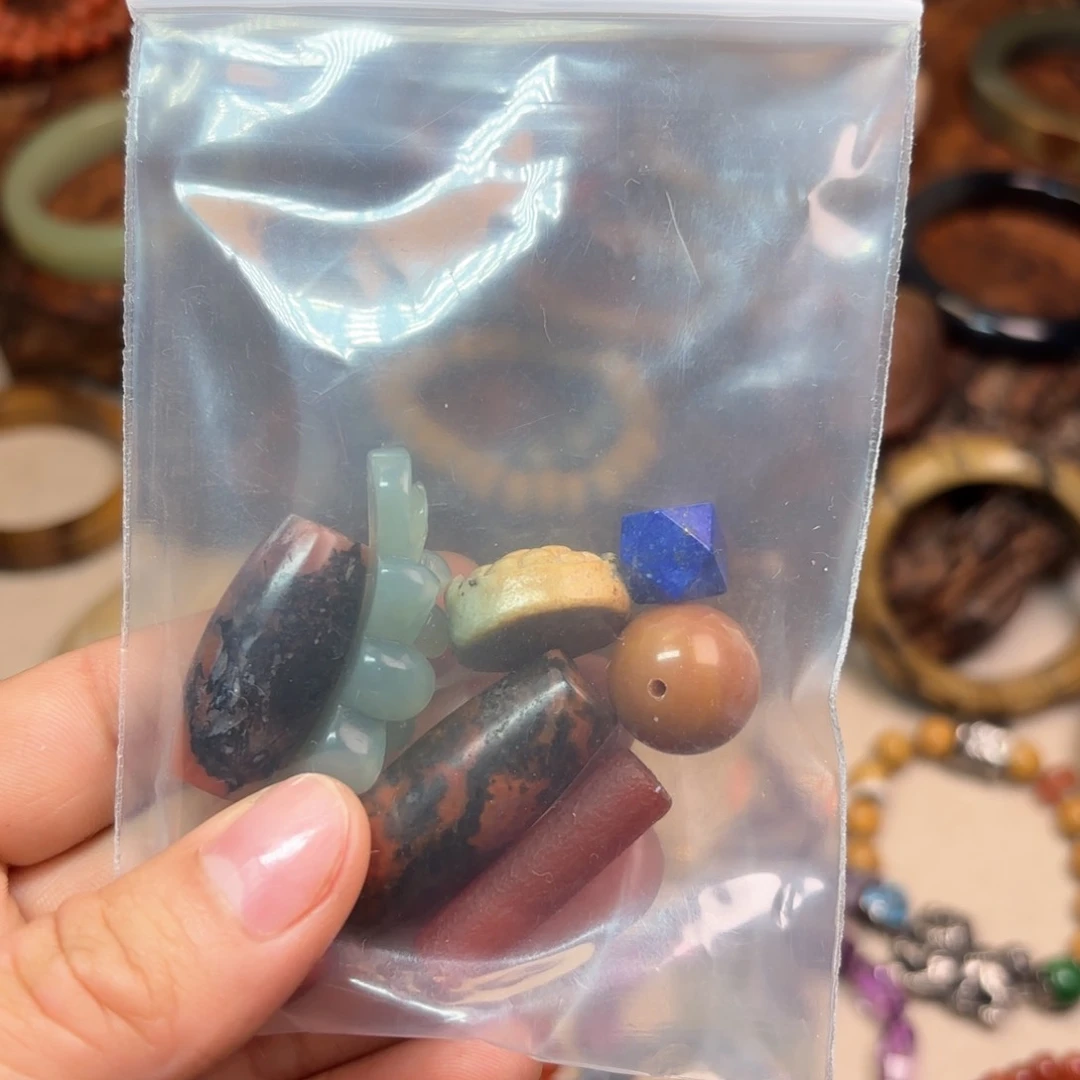 和田玉颈饰未镶嵌奔***粟