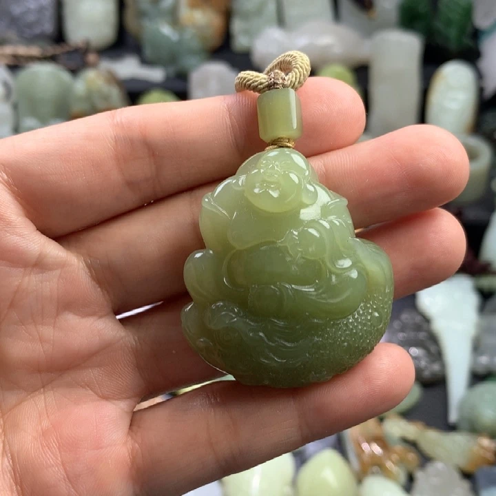颈饰未镶嵌和田玉