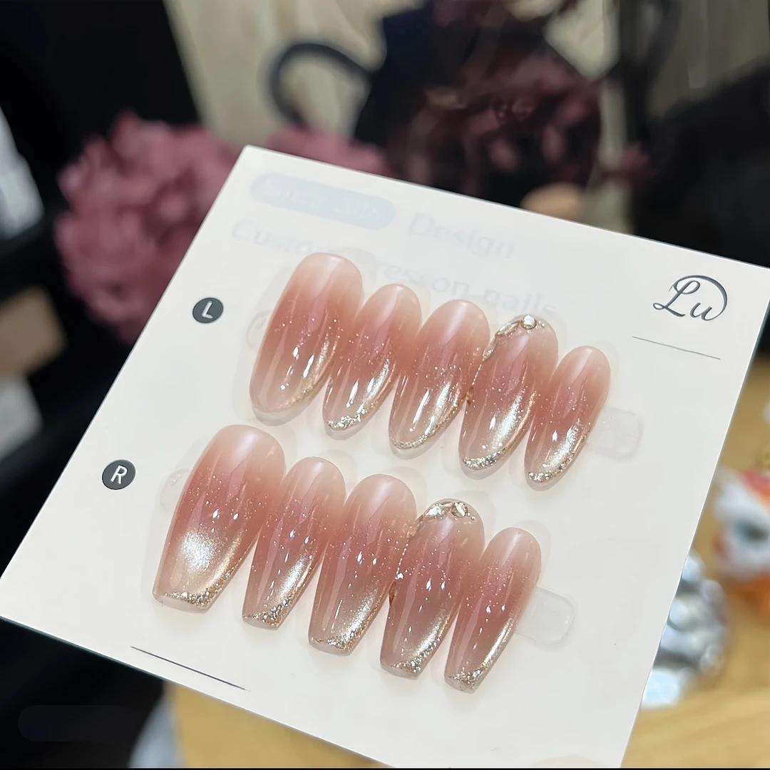 玥黛  纯手工穿戴甲锆石马眼猫眼腮红晕染显白高级感美甲