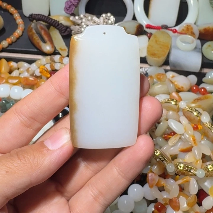 和田玉未镶嵌吊坠(不含链)