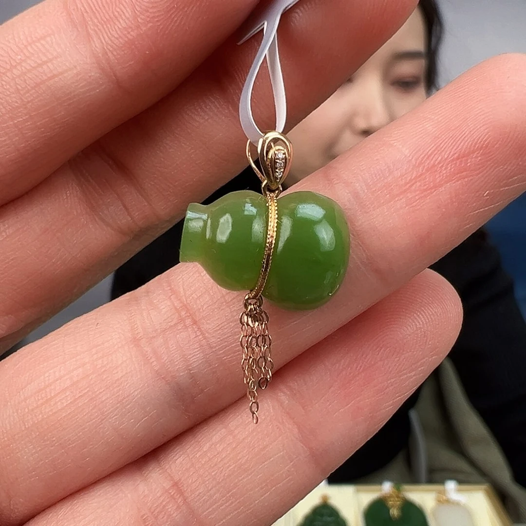 和田玉（碧玉）颈饰18K金镶嵌