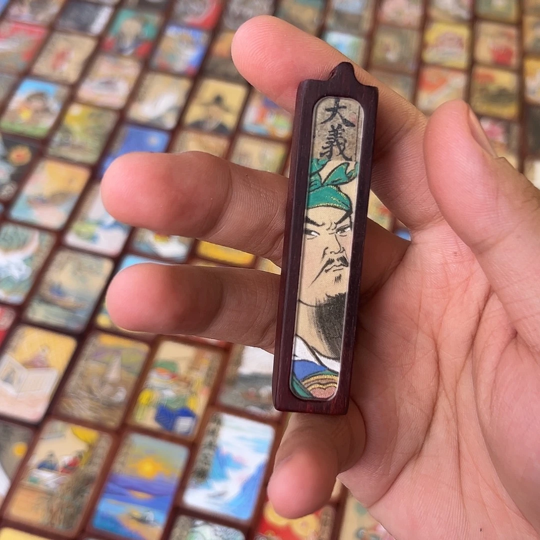 大***梨竖款大义二爷在春秋