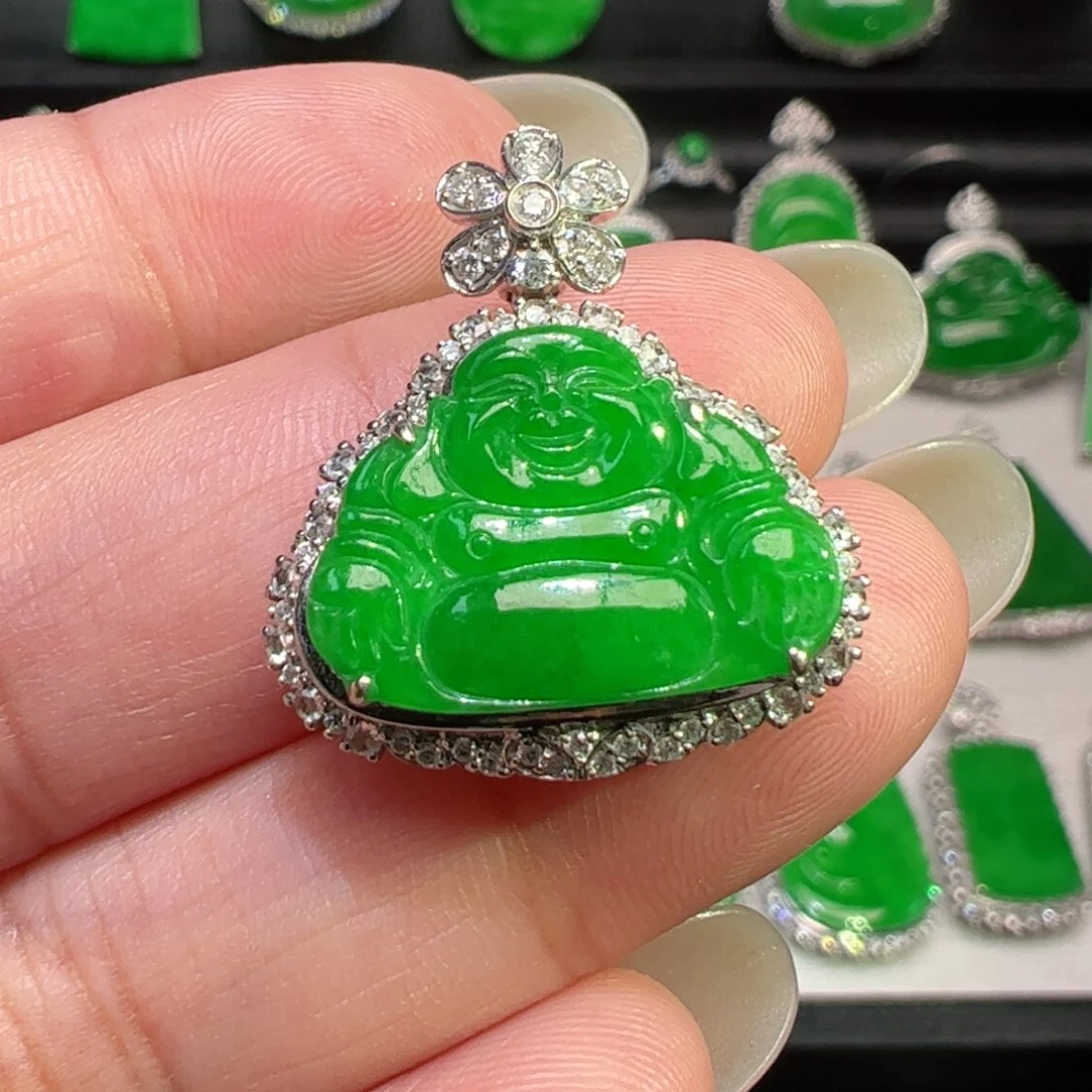 颈饰18K金镶嵌翡翠吊坠