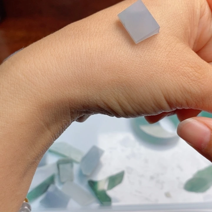 定制翡翠未镶嵌材料定制