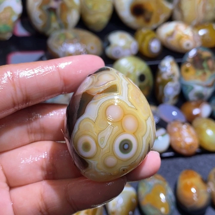 未镶嵌玛瑙/玉髓珠宝奇石