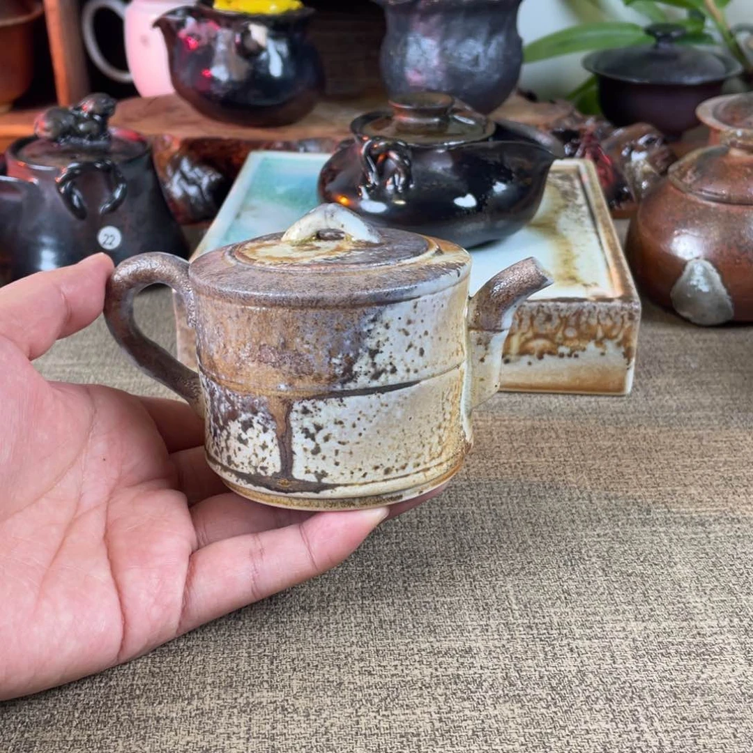 竹节壶。 容量150。 柴烧