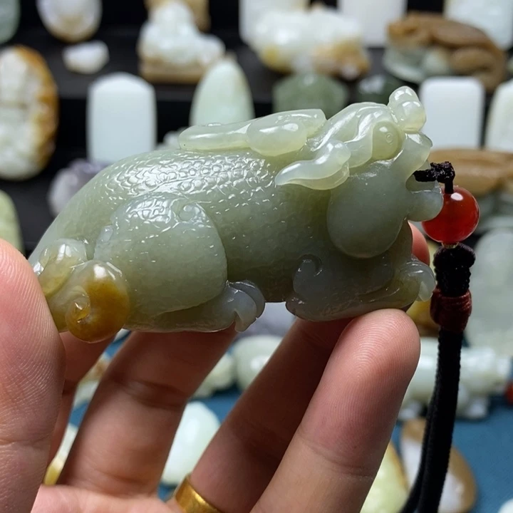 未镶嵌和田玉把件