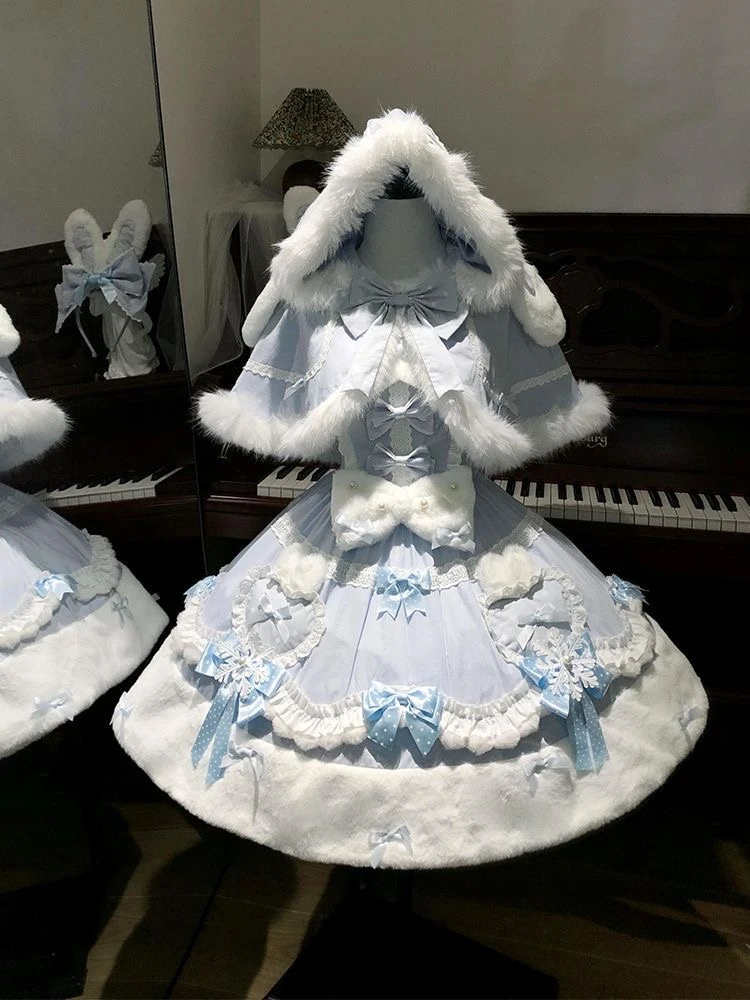雪花酥 秋冬新款甜美可爱小清新蓝色兔耳毛绒斗篷收腰连衣裙套装