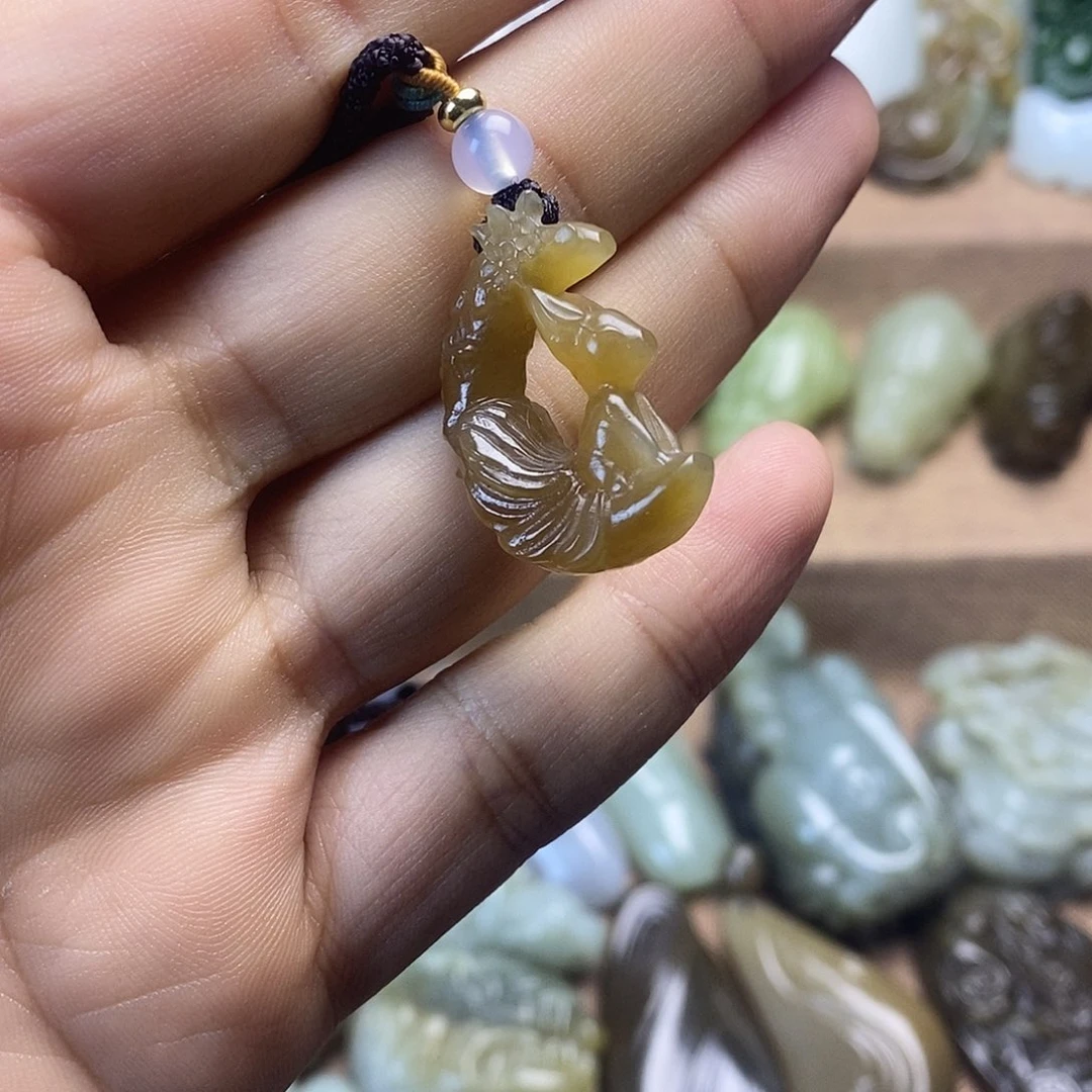 和田玉（糖玉）未镶嵌颈饰