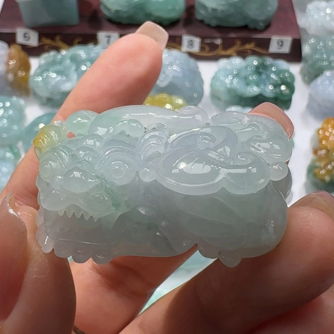 定制翡翠未镶嵌坚*貔貅