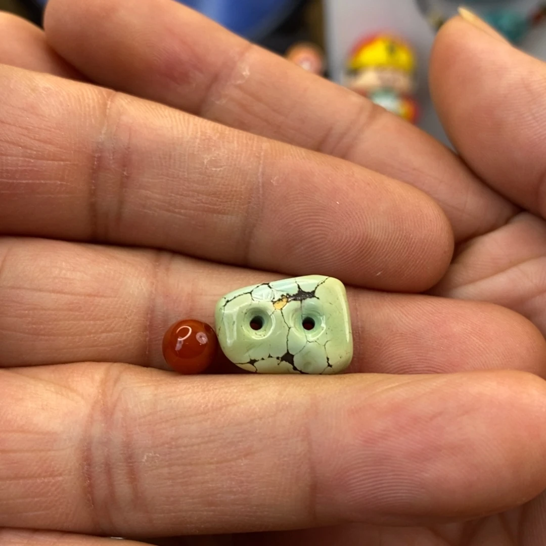 南红玛瑙未镶嵌珠宝奇石