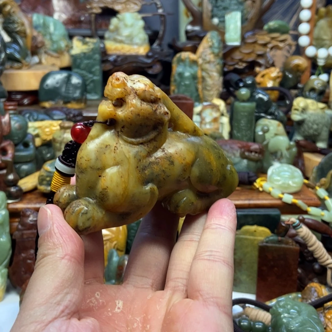 岫岩河磨玉（透闪石质玉）把件未镶嵌