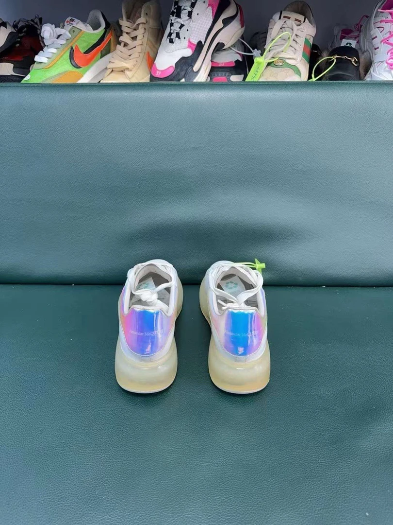 99新 Alexander McQueen/亚历山大·麦昆  气垫炫彩尾 36.5码